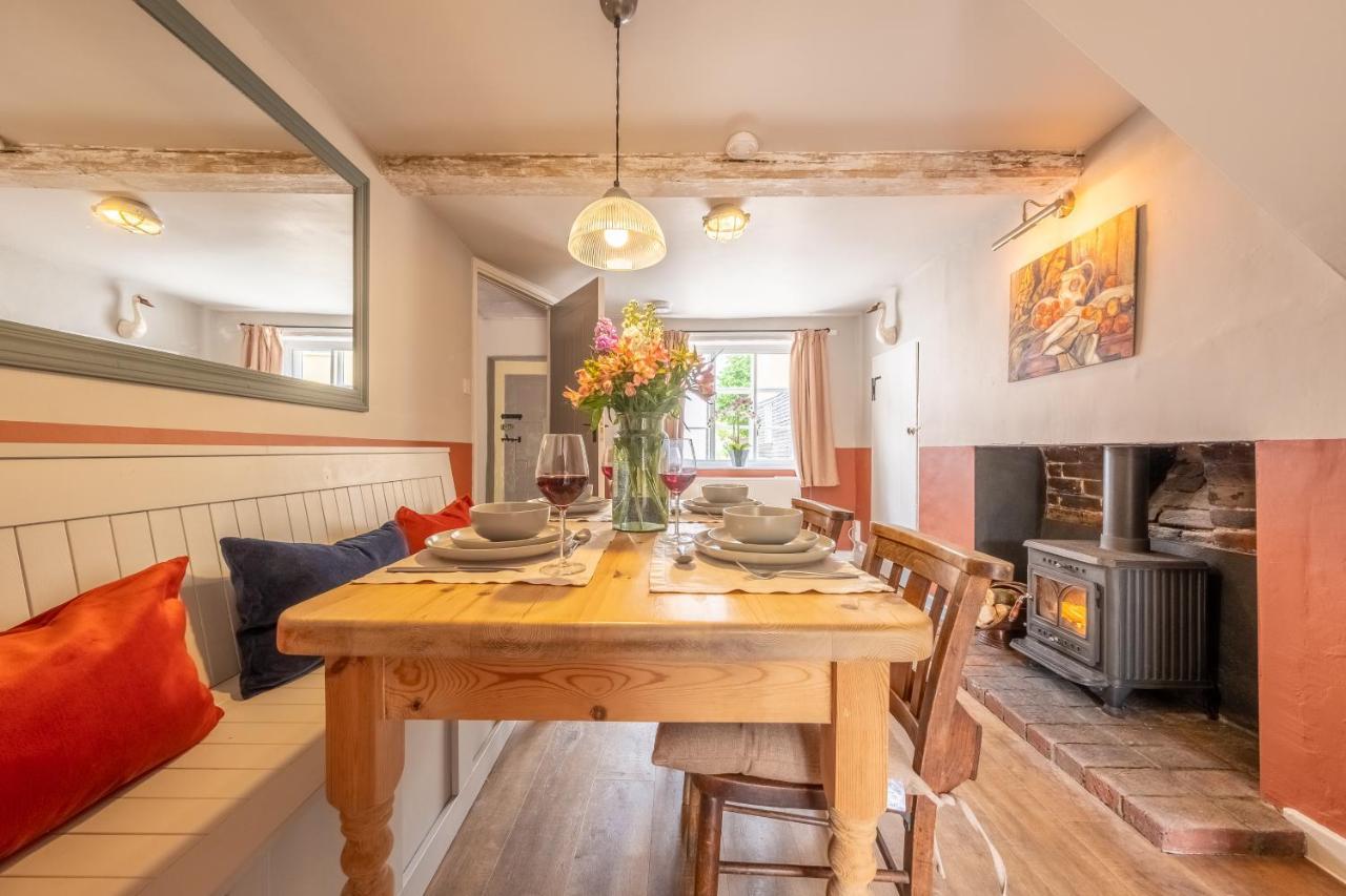 Boxford  Heavenly 16Th Century Cottage In Pretty Rural Village - Swan'S Nest מראה חיצוני תמונה